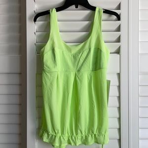 Lulu lemon elevate tank.